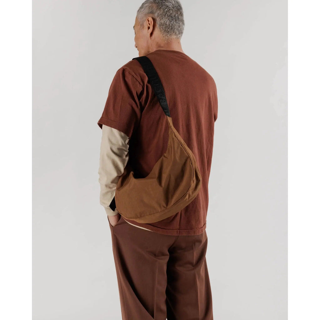 Baggu - Medium Nylon Crescent bag - Brown | nzweekend