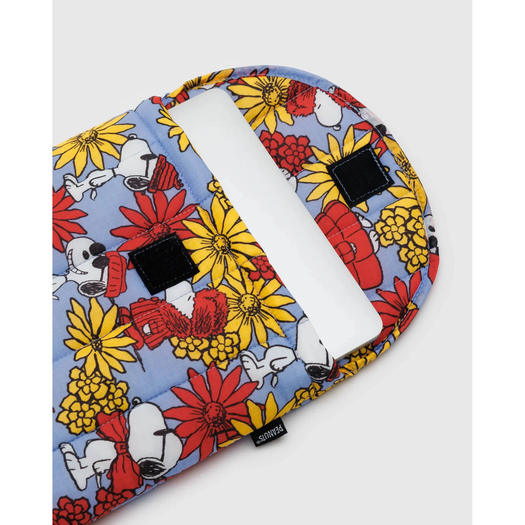 Baggu x Peanuts - Puffy laptop sleeve 13in / 14in - Floral Snoopy | nzweekend