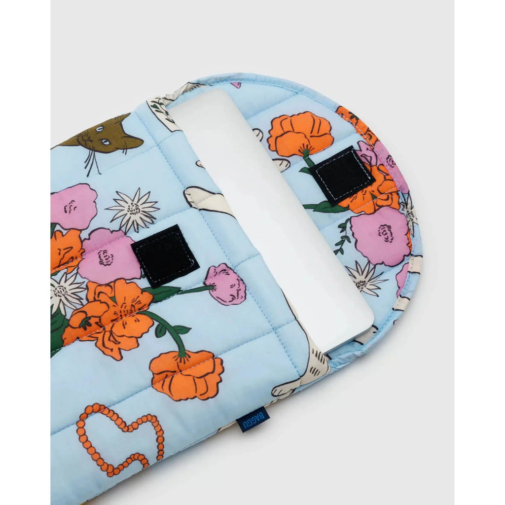 Baggu - Puffy laptop sleeve 13in / 14in - Table Cats | nzweekend