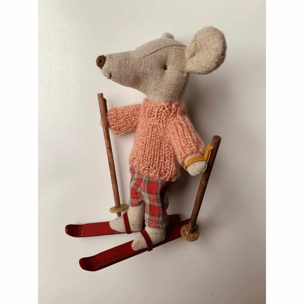 Maileg - Winter mouse with ski set - big sister | nzweekend