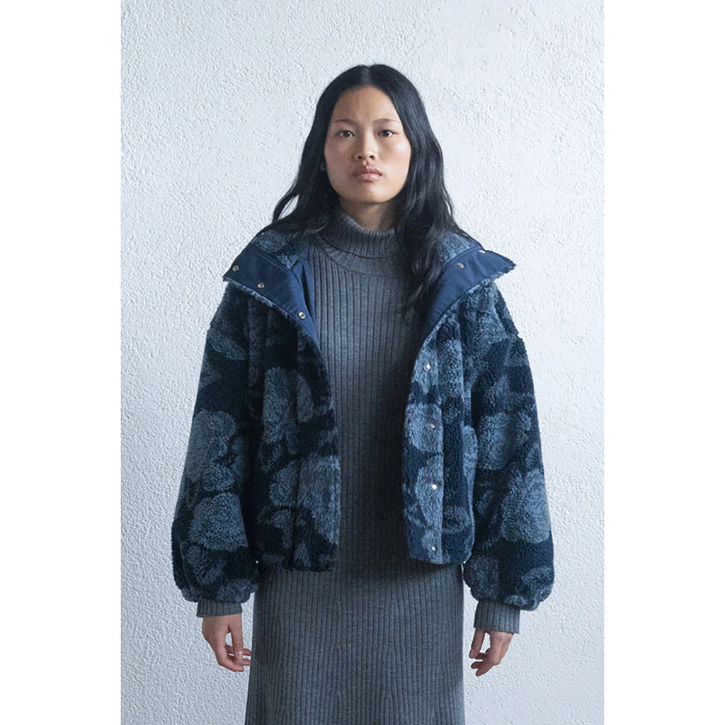 The Tiny Big Sister - Roses sherpa jacket - navy | nzweekend